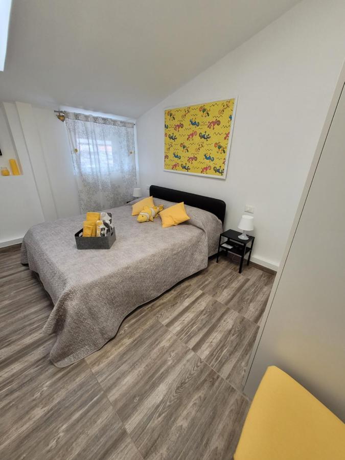 Villa Sonia Apartment & Rooms Lignano Sabbiadoro Exteriör bild