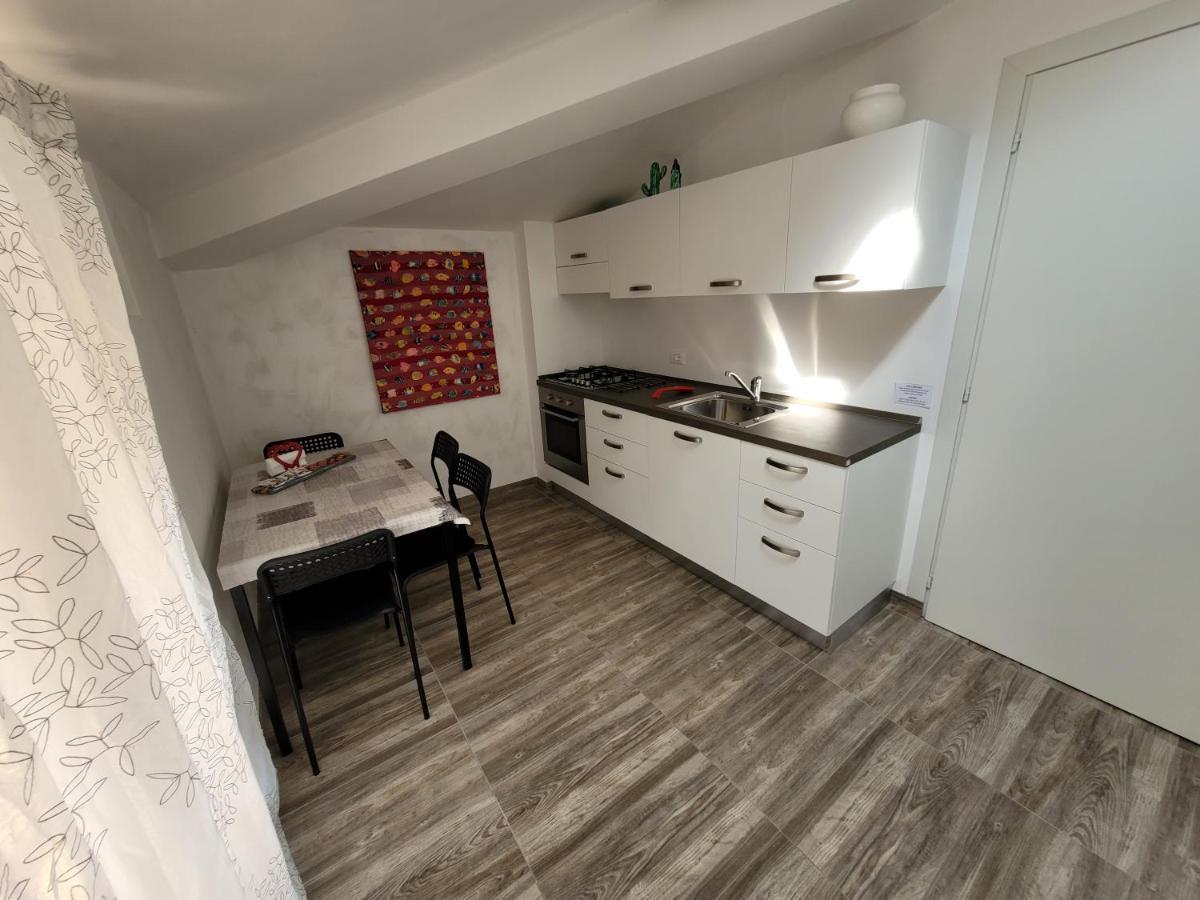 Villa Sonia Apartment & Rooms Lignano Sabbiadoro Exteriör bild
